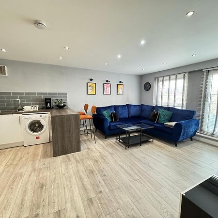Rnm - Business Professionals Stay, Walsall City Centre, 2 Bedroom With Ensuite And Bathroom, Entire Place, Kitchen & Washroom With Amenities, Smart Tv, Easy Access, Fast Wifi, Parking Nearby, Great Transport Links Уолсолл Экстерьер фото