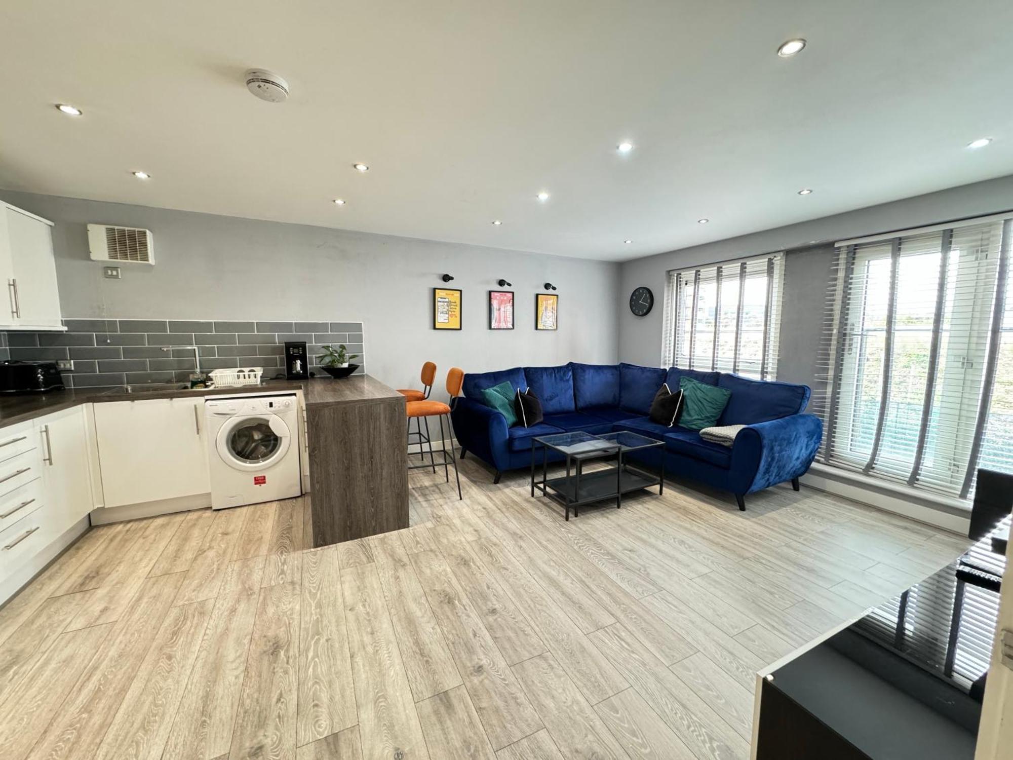 Rnm - Business Professionals Stay, Walsall City Centre, 2 Bedroom With Ensuite And Bathroom, Entire Place, Kitchen & Washroom With Amenities, Smart Tv, Easy Access, Fast Wifi, Parking Nearby, Great Transport Links Уолсолл Экстерьер фото